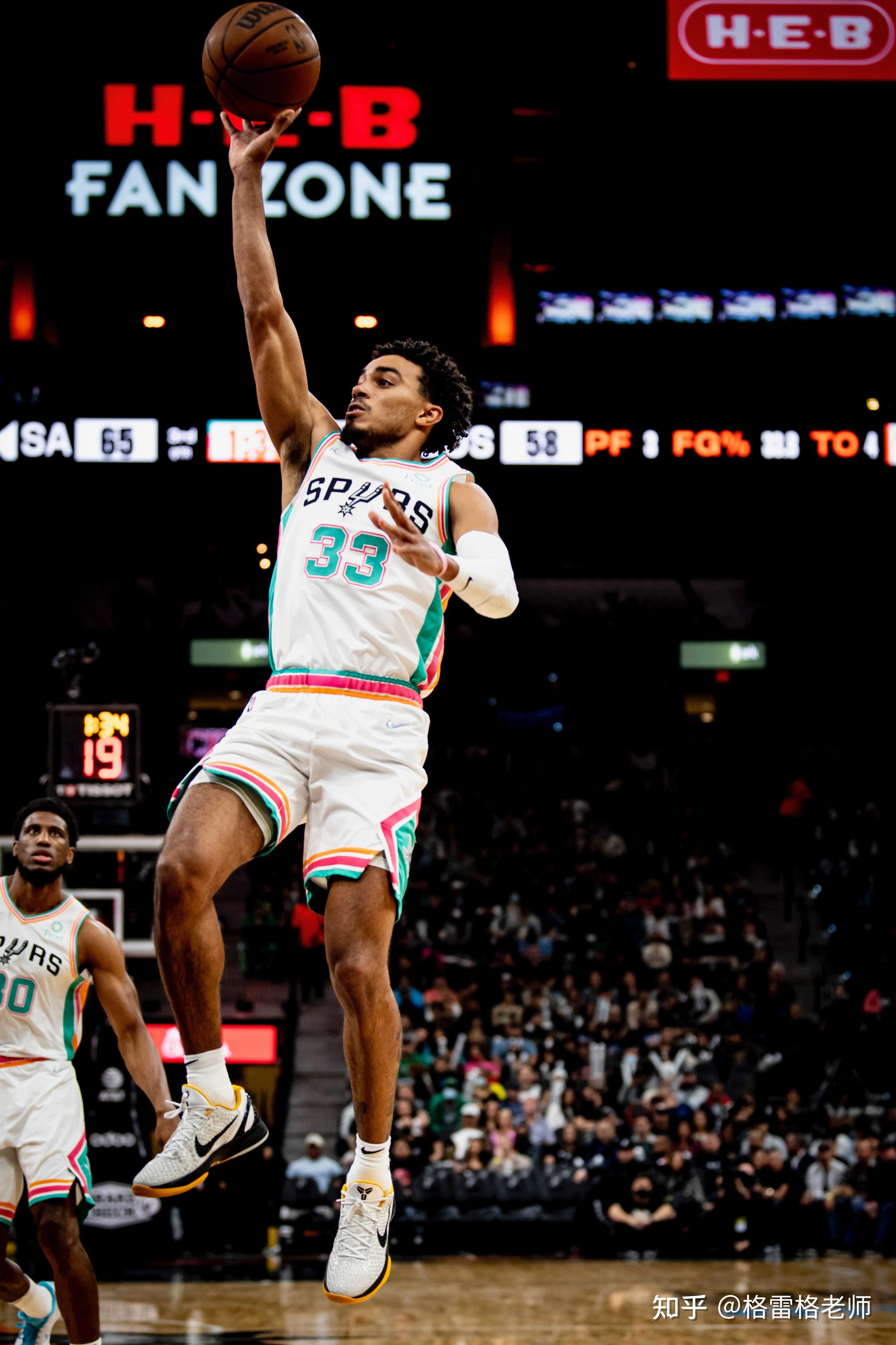 包含TheShy在湖人比赛中突破纪录圣安东尼奥马刺围绕德国杯调整名单，Faker在澳大利亚队比赛中挺进下一轮都惊呆了的词条